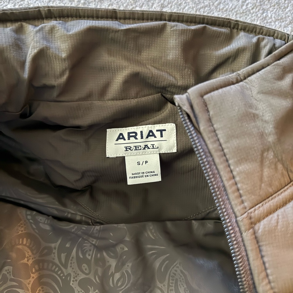 Ariat women's crius insulated vest - Picture 3 of 5